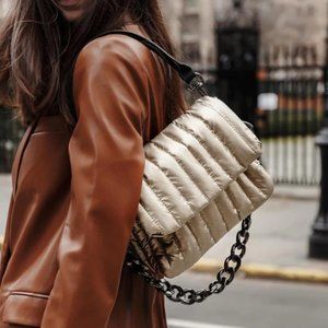 Royln Bar Bag in Gold